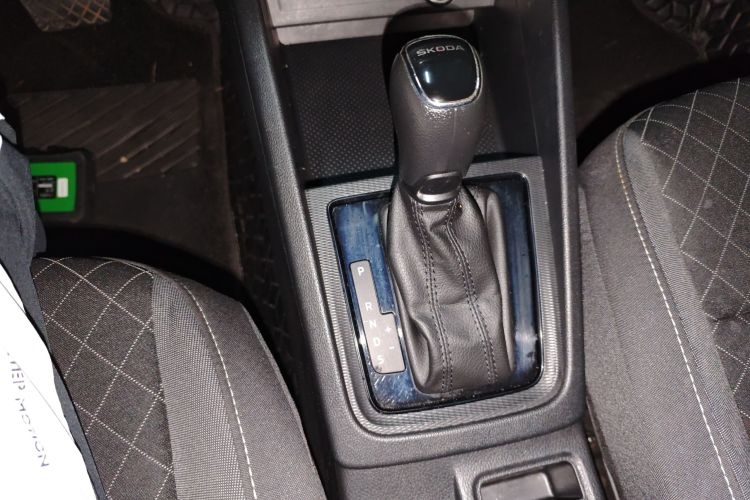 斯柯达 柯米克 2018款 1.5L 自动标准版 国VI中控内饰18