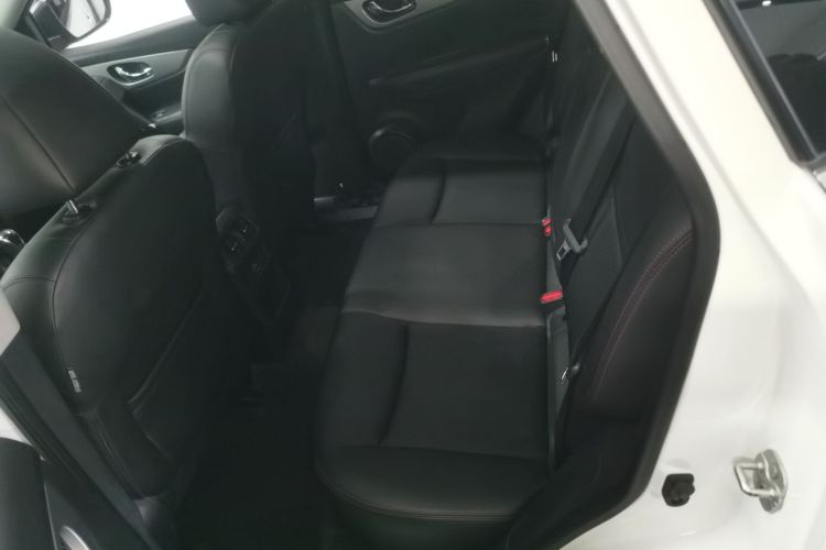 日产 逍客 2019款 2.0L CVT豪华版中控内饰21