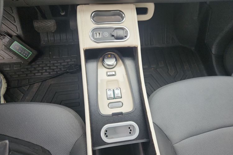 长安启源 长安Lumin 2022款 155km 清甜款中控内饰18