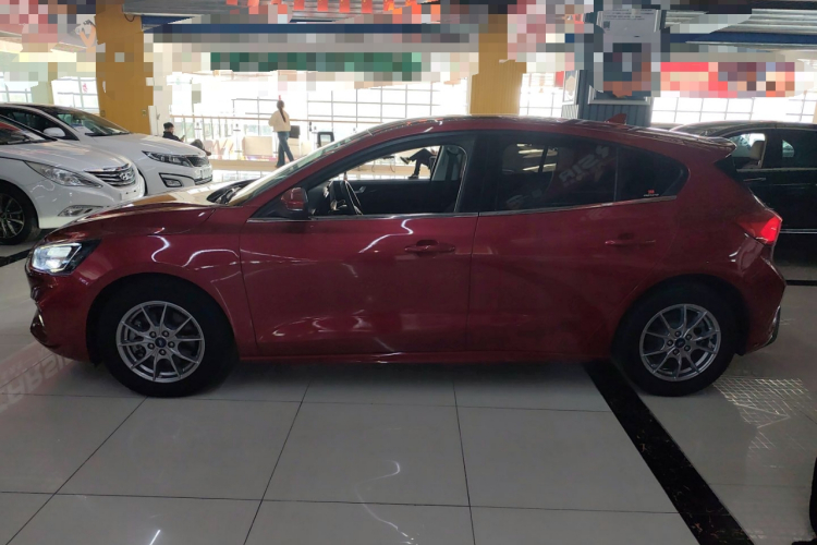 福特 福克斯 2021款 两厢 EcoBoost 180 自动锋潮型车身外观6003