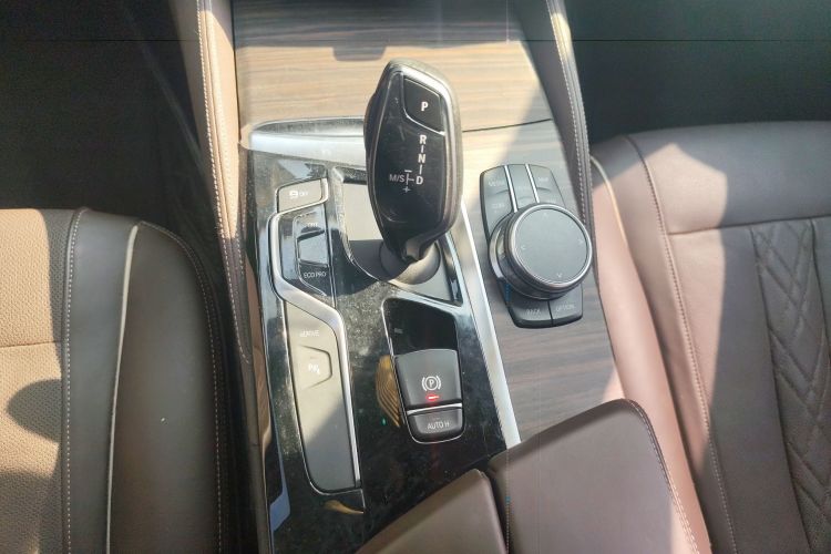 宝马5系新能源 2019款 530Le 豪华套装局部细节18