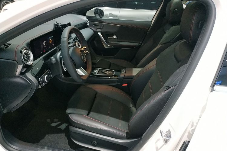 奔驰A级 2025款 A 200 L 时尚型局部细节19