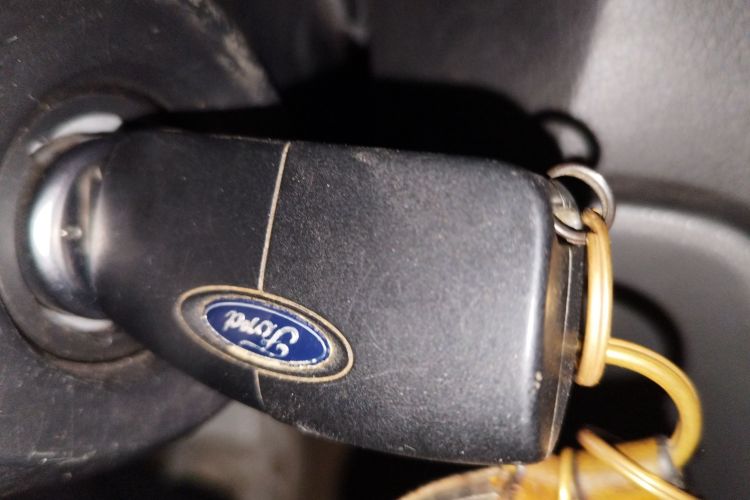 福特 福克斯 2013款 两厢经典 1.8L 手动基本型中控内饰11