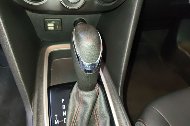 雪佛兰 科鲁泽 2019款 Redline 320T 双离合爽快版 国VI中控内饰18