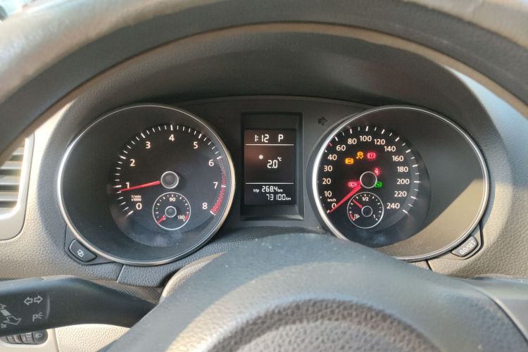 大众 高尔夫 2011款 1.6 自动舒适型中控内饰14