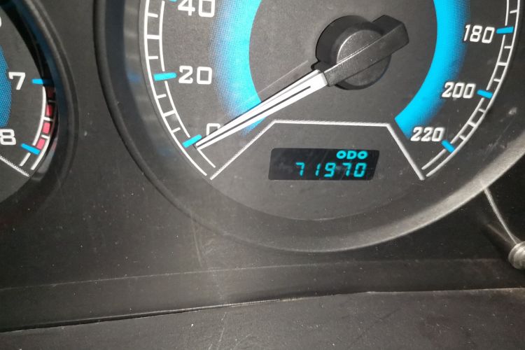 东南 V3菱悦 2015款 1.5L 手动幸福版中控内饰15