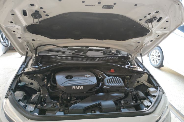 宝马1系 2019款 118i 时尚型机舱底盘24