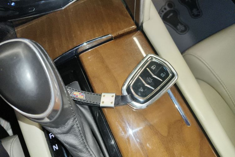 凯迪拉克XTS 2018款 28T 技术型中控内饰7001