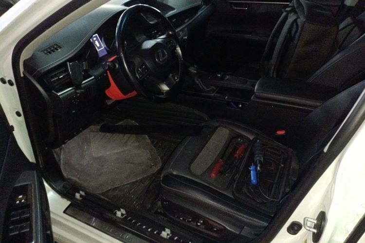 雷克萨斯ES 2015款 200 精英版中控内饰7003