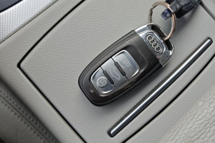 奥迪A6L 2014款 30 FSI 技术型中控内饰7001