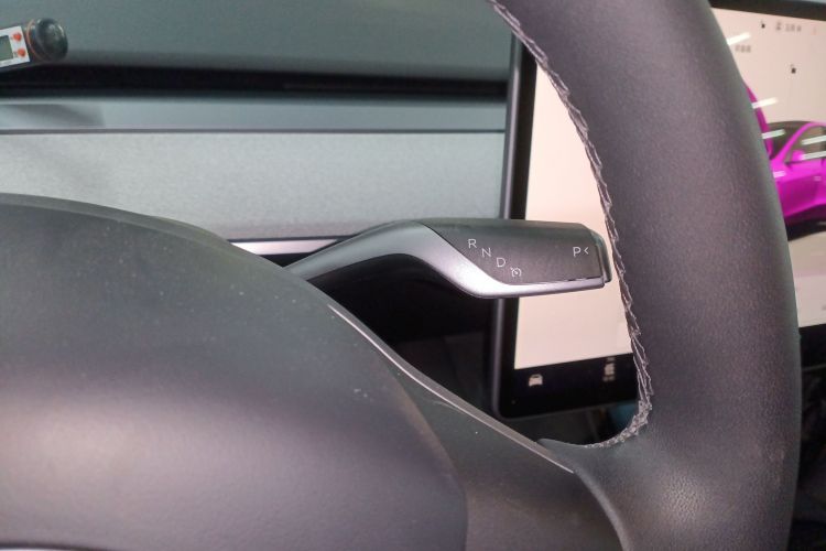 特斯拉 Model Y 2024款 后轮驱动版中控内饰18