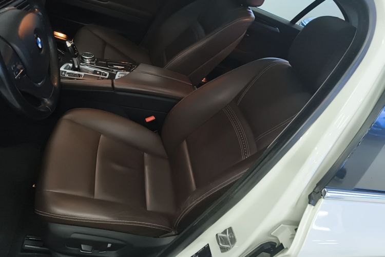 宝马5系 2017款 525Li 豪华设计套装局部细节19