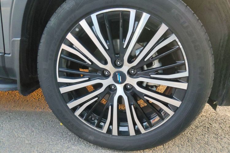 长安欧尚X7 2020款 1.5T 自动尊享型车身外观10