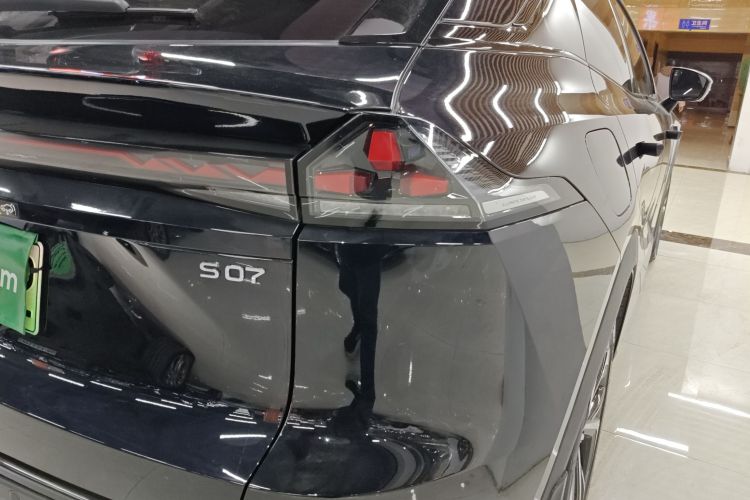 深蓝汽车 深蓝S07 2024款 285Max 乾崑智驾ADS SE增程版车身外观9