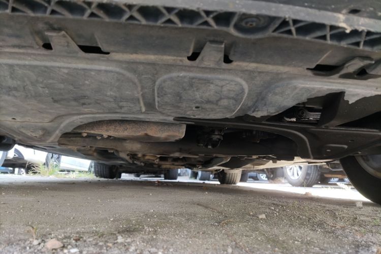 大众 帕萨特 2011款 1.8TSI 自动尊荣版局部细节9008