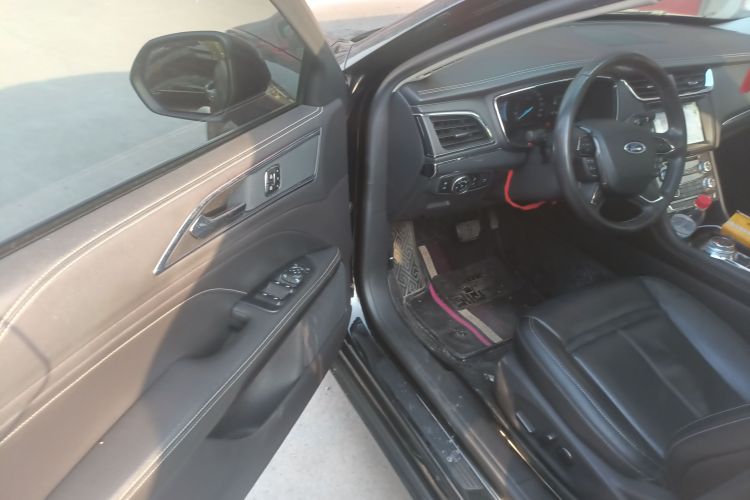 福特 金牛座 2018款 EcoBoost 245 时尚型 国VI中控内饰20