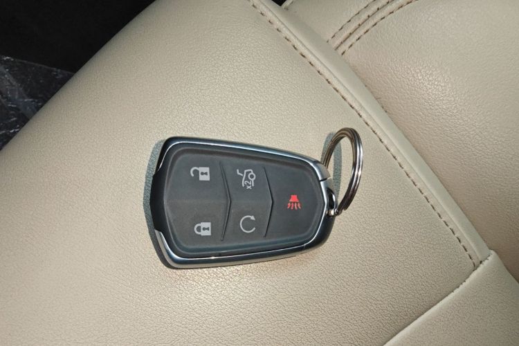 凯迪拉克CT6 2017款 28T 时尚型中控内饰11