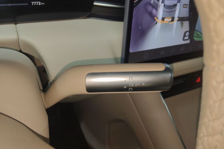 鸿蒙智行 问界M5 2025款 增程   Ultra 四驱版中控内饰18