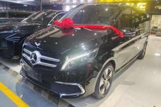 奔驰V级 2022款 V 260 L 长轴距尊贵版