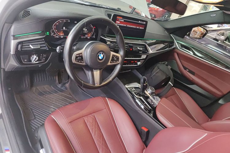 宝马5系 2021款 改款 525Li M运动套装中控内饰7002