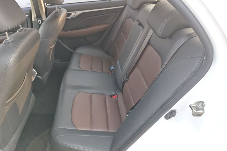 吉利汽车 远景 2018款 1.5L 自动幸福版中控内饰21