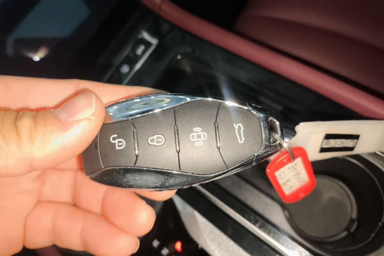 红旗H5 2024款 1.5T DCT智联旗韵版中控内饰11