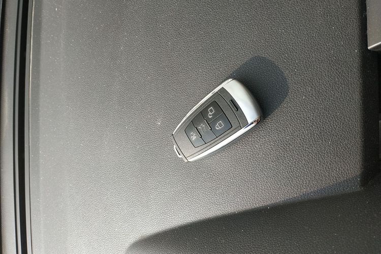 北汽新能源EX 2018款 EX360 新尚版中控内饰7001