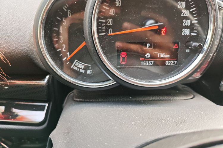 MINI Clubman 2022款 1.5T ONE中控内饰15