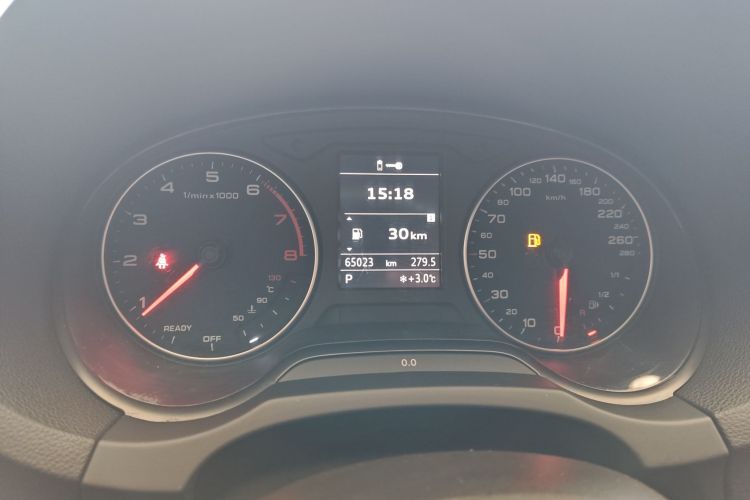 奥迪A3 2016款 Sportback 35 TFSI 进取型中控内饰14