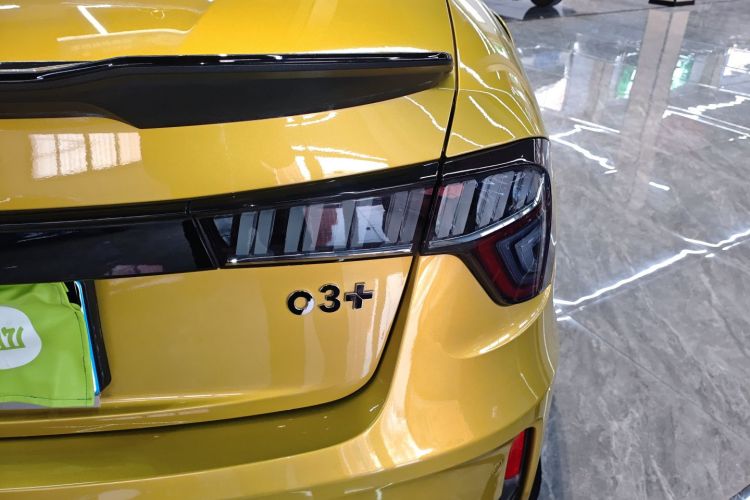 领克03 2019款 03+ 2.0TD 自动驭风版车身外观9