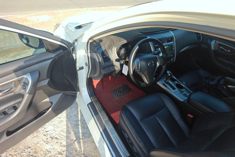 日产 天籁 2013款 2.0L XL舒适版中控内饰7003