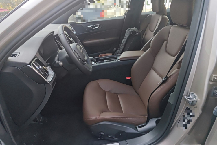 沃尔沃S60 2025款 B4 智逸豪华版中控内饰19