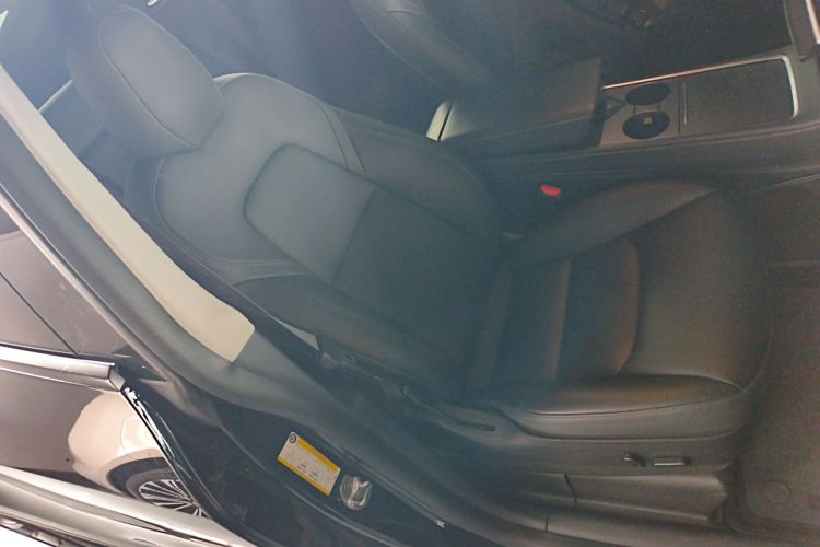 特斯拉 Model Y 2021款 Performance高性能全轮驱动版局部细节41