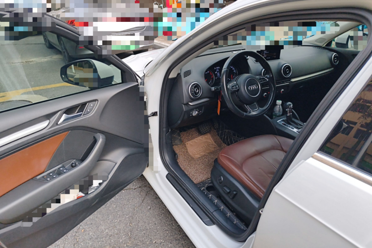 奥迪A3 2016款 Sportback 35 TFSI 领英型中控内饰20