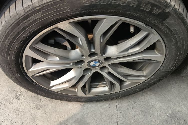 宝马X1 2019款 sDrive20Li 领先型车身外观6007