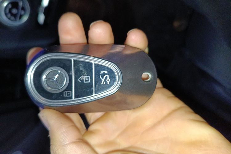 奔驰C级 2023款 改款二 C 260 L 运动版中控内饰7001