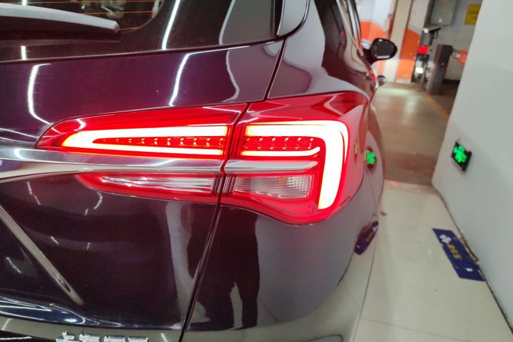 别克 昂科威 2021款 532T 两驱豪华型车身外观9