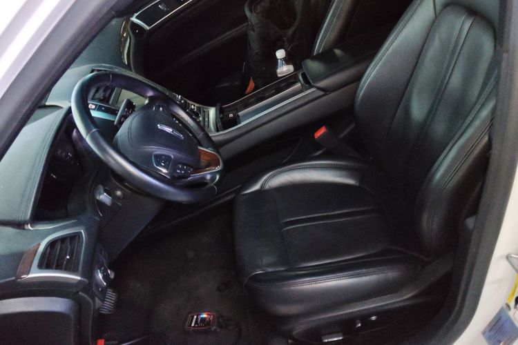 林肯MKZ 2019款 2.0T 尊雅版 国VI中控内饰19