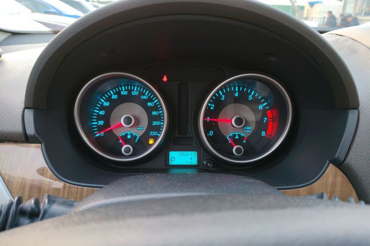 别克 凯越 2015款 1.5L 自动经典型中控内饰14