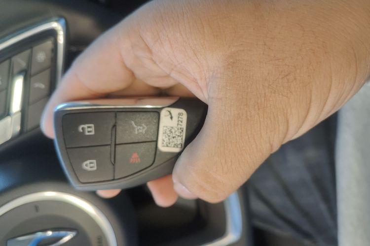 别克 2024款 昂科威S  25T 炫黑风尚版中控内饰7001