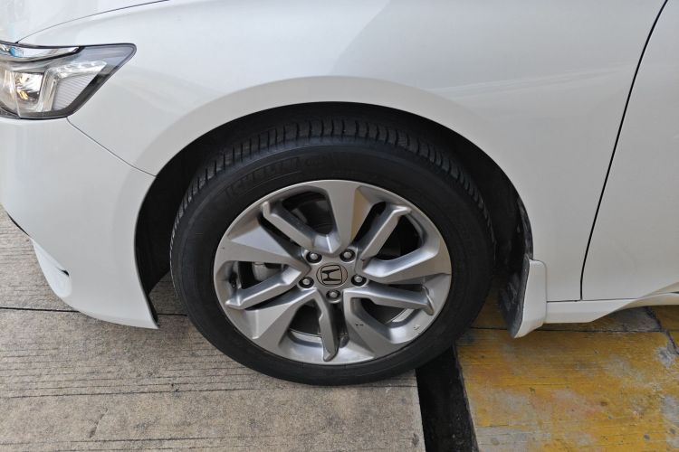 本田 雅阁 2018款 260TURBO 精英版 国VI车身外观6007