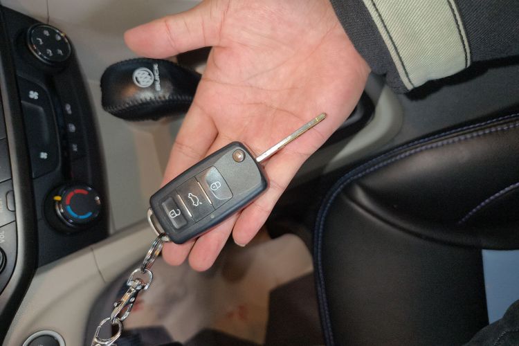 别克 英朗 2016款 15N 自动进取型中控内饰7001