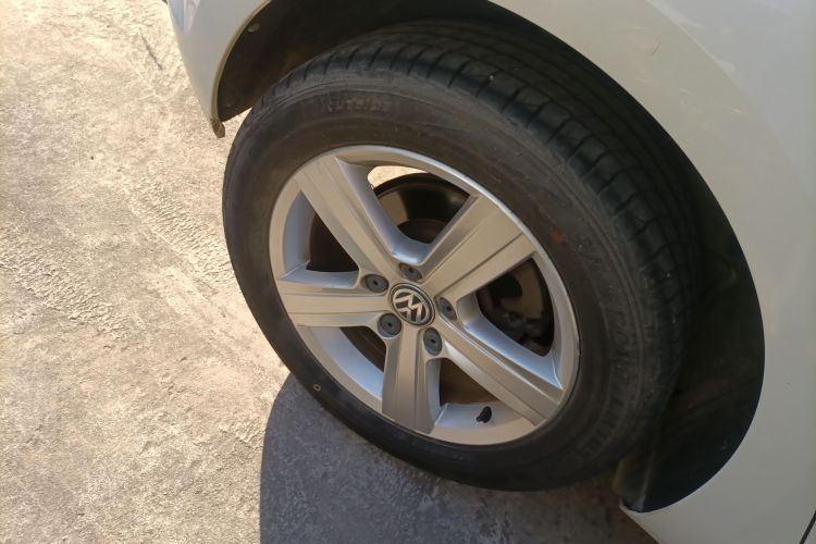 大众 高尔夫 2017款 1.6L 自动舒适百万辆纪念版车身外观6008