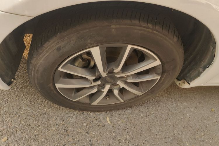 吉利汽车 帝豪 2019款 领军版 1.5L CVT向上互联型 国V车身外观6007