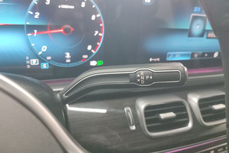 奔驰GLE 2021款 GLE 350 4MATIC 时尚型局部细节18