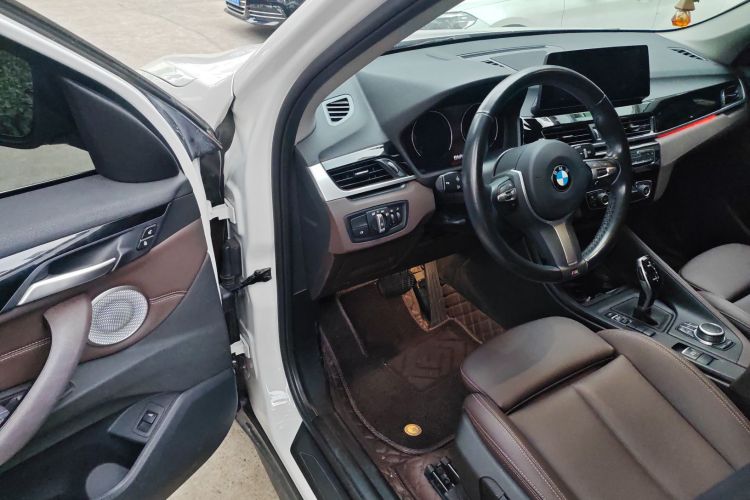 宝马X1 2021款 sDrive25Li 领先型中控内饰20