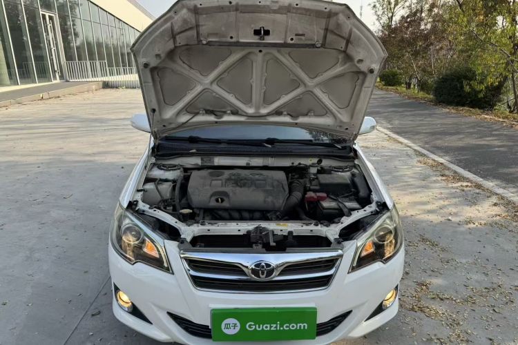 丰田 花冠 2013款 1.6L 自动卓越版机舱底盘24