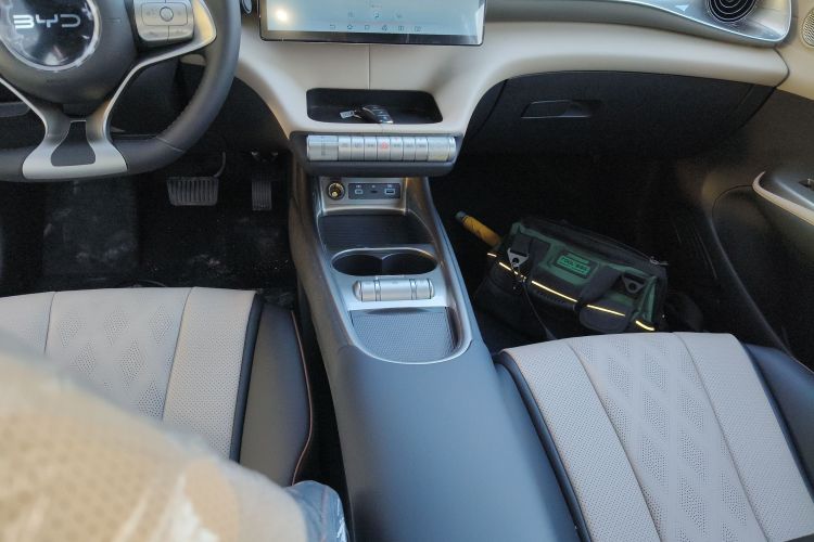 比亚迪 海豚 2025款 420km 自由版局部细节18