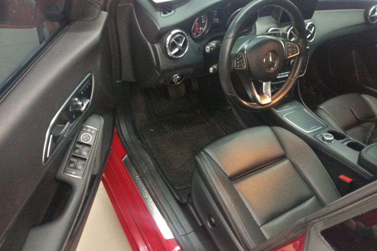 奔驰CLA 2017款 改款 CLA 200 时尚型中控内饰20