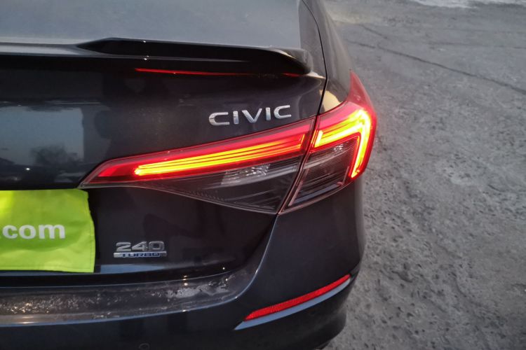 本田 思域 2022款 240TURBO CVT燃擎版车身外观9